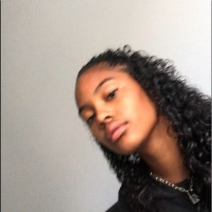 Meet your Posher, Kiana